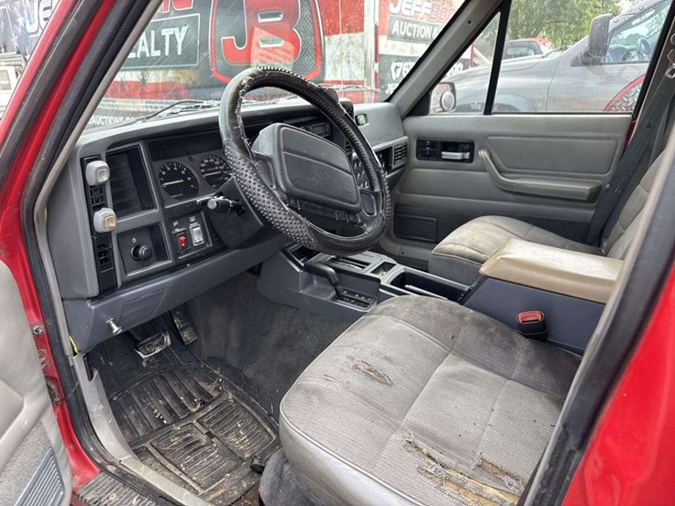 1996-jeep-cherokee-image-9