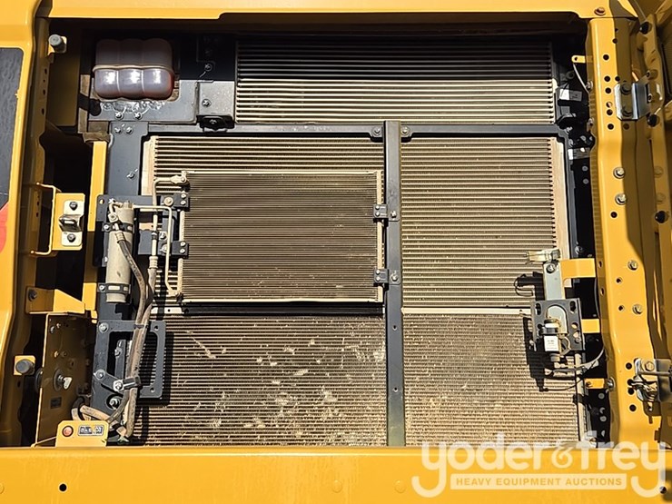 2019-caterpillar-336-image-33