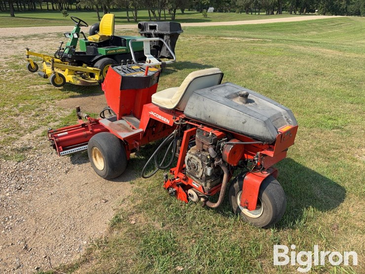 jacobsen-greens-king-4-greens/turf-thatcher-image-7