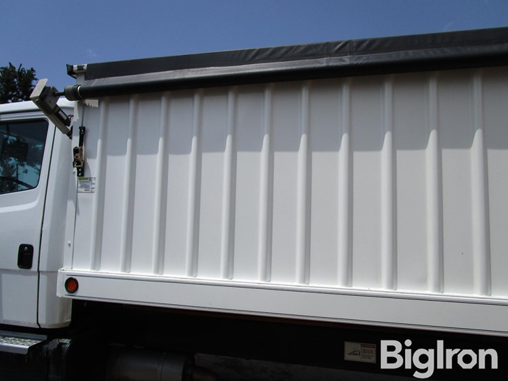 1997-freightliner-fl80-image-12
