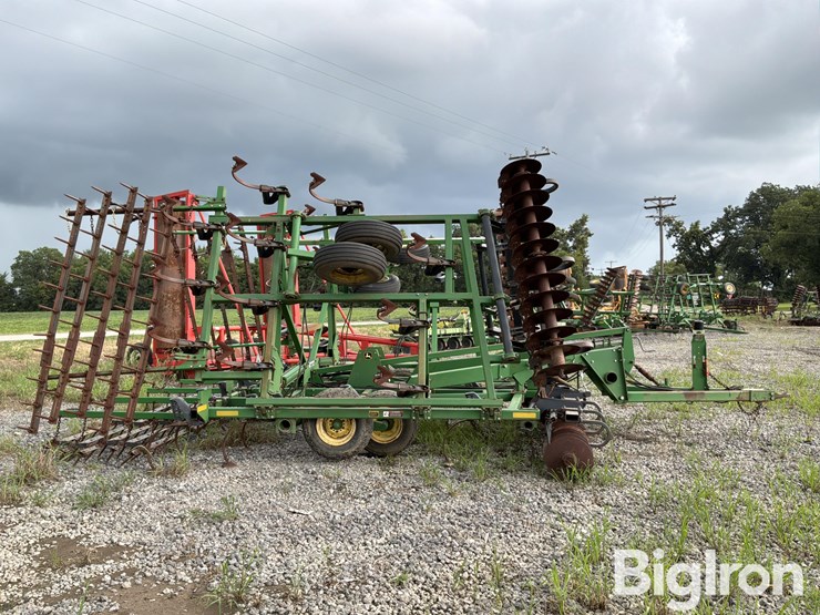 john-deere-726-image-4