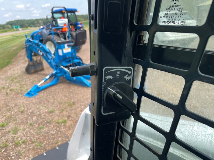 bobcat-s740-image-33