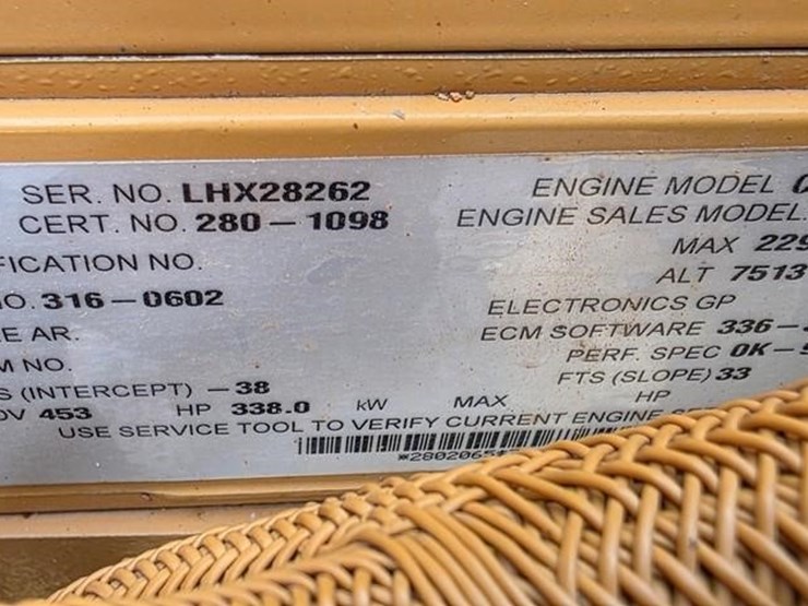 2011-caterpillar-740-image-49