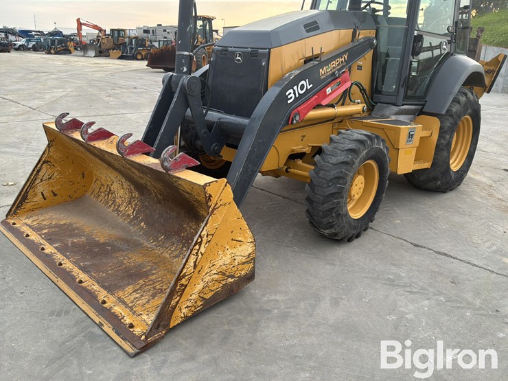 2018-deere-310l-image-13