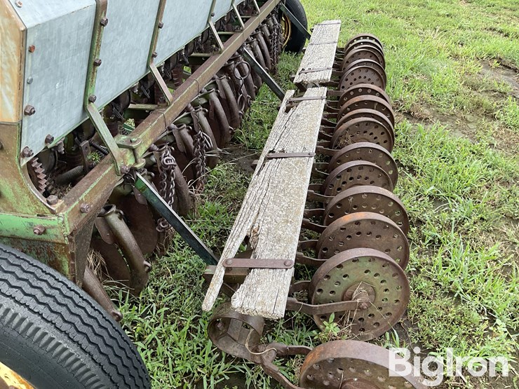 john-deere-10-image-13