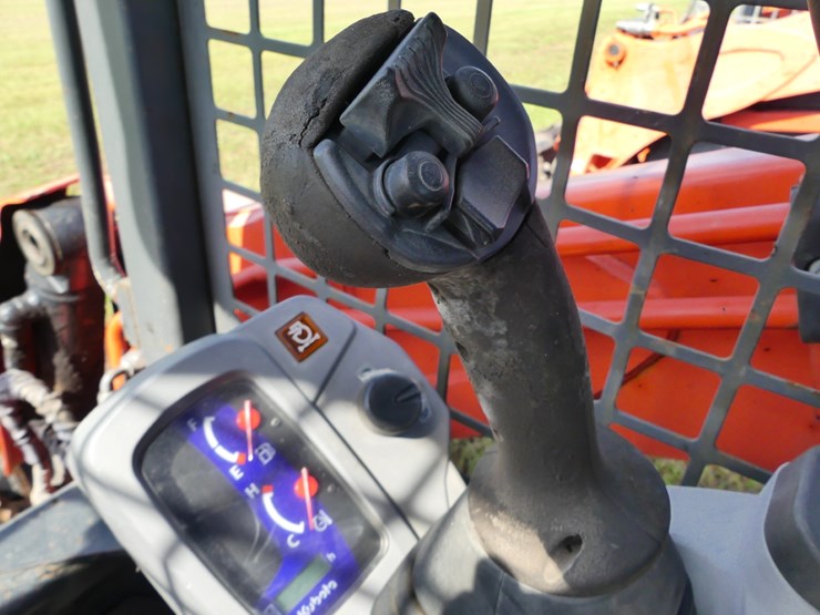 kubota-svl75-2-image-15