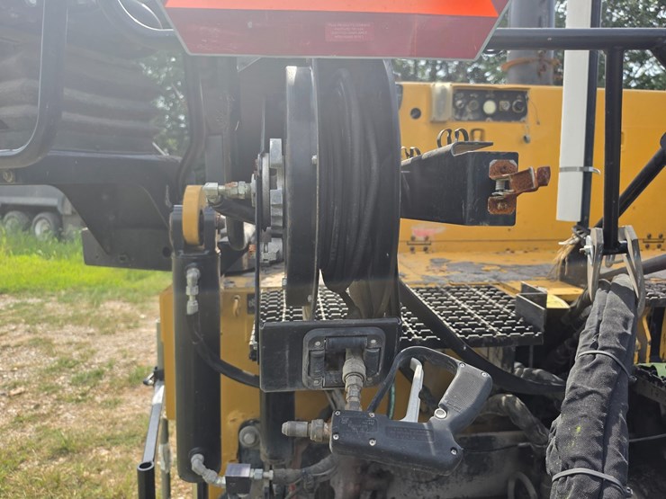 caterpillar-ap-1055f-image-44