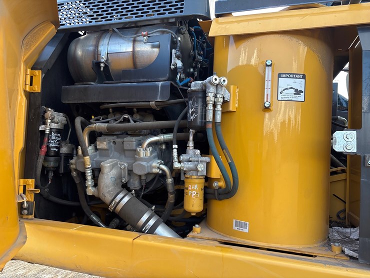2022-deere-160g-lc-image-13