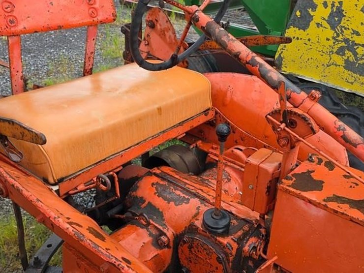 allis-chalmers-ca-tractor-w/cultivators-(runs)-image-23