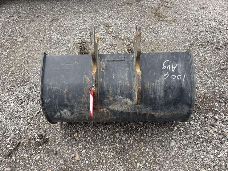 36in-smooth-mini-excavator-bucket-image-3