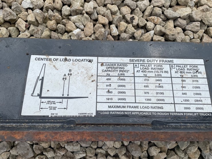 #904-•-bobcat-severe-duty-pallet-forks-(sun-prairie,-wi)-image-9