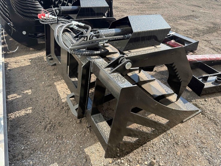 new-giyi-co-72in-hydraulic-skidloader-hollow-bottom-grapple-bucket-model-hwg72-image-3