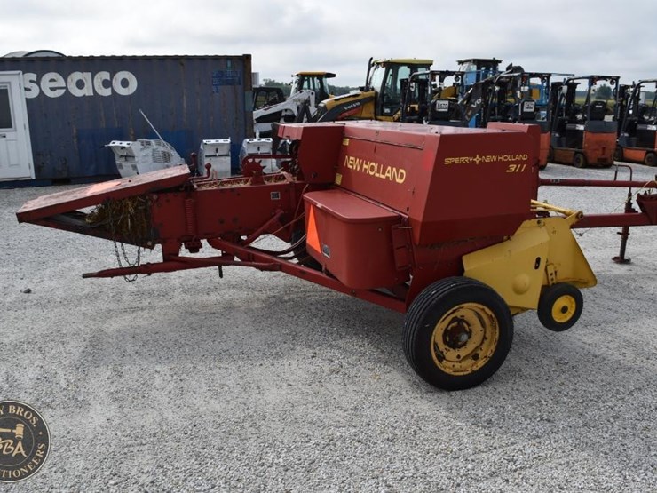 new-holland-311-image-10