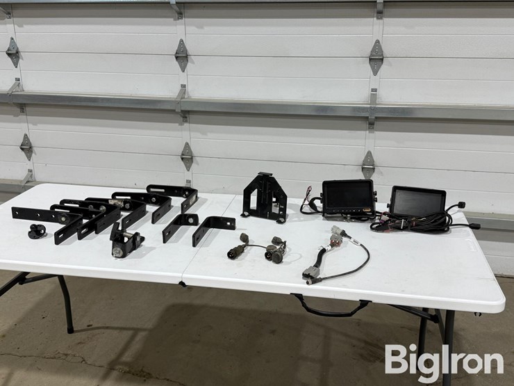 john-deere-cab-mounting-brackets-&-cab-accessories-image-1