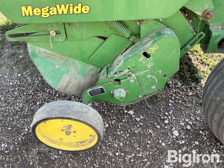 2001-john-deere-567-image-17