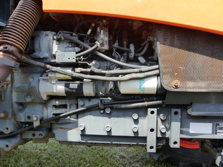 2015-kubota-m135gx-image-11
