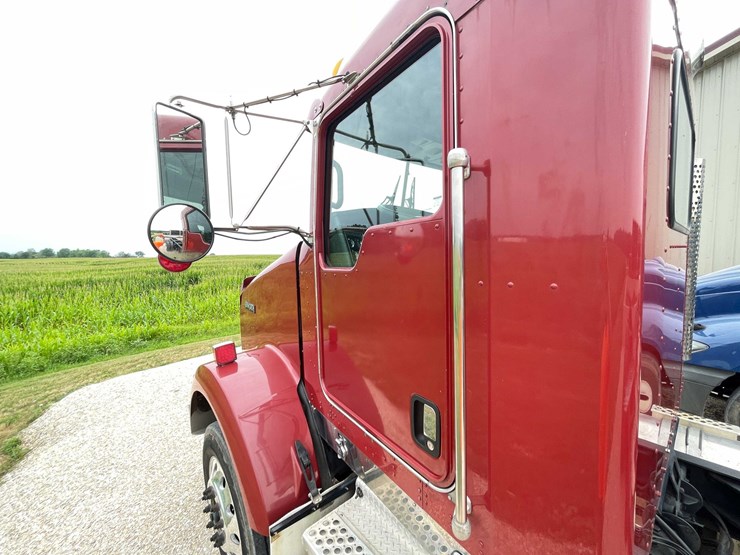 2006-kenworth-t800-image-16