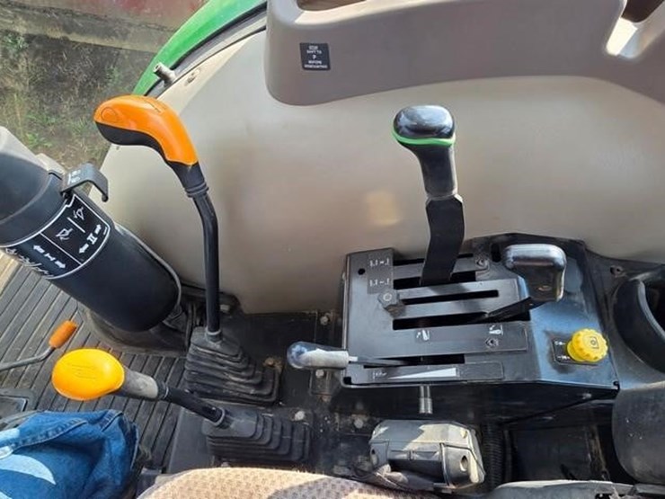 john-deere-5055e-image-62