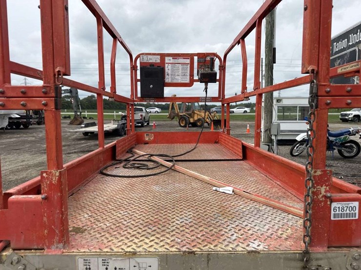 2000-jlg-2646e2-image-8