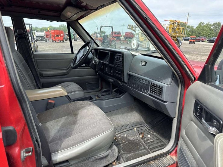 1996-jeep-cherokee-image-12