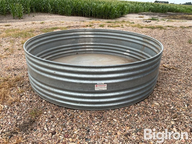 farmaster-575-gal-livestock-tank-image-2