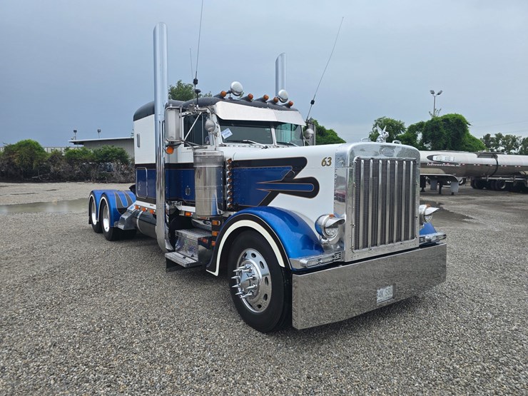 2000-peterbilt-379-image-28