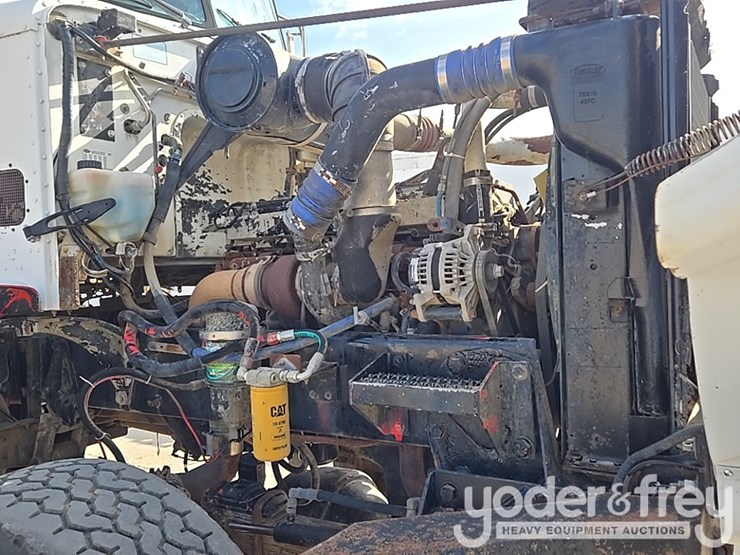 1999-peterbilt-357-image-54