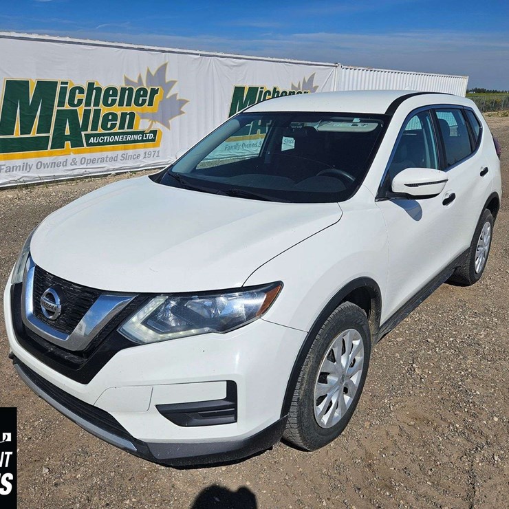 2017 NISSAN ROGUE