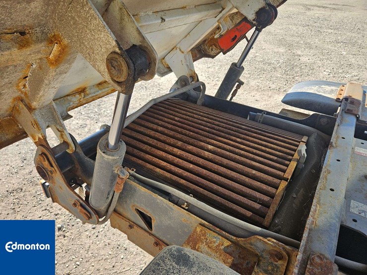 bobcat-toolcat-5600-image-44