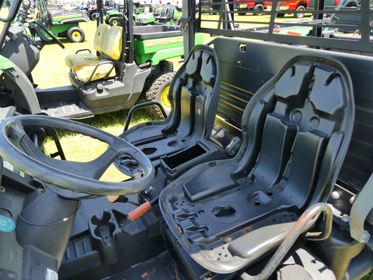 john-deere-gator-image-10