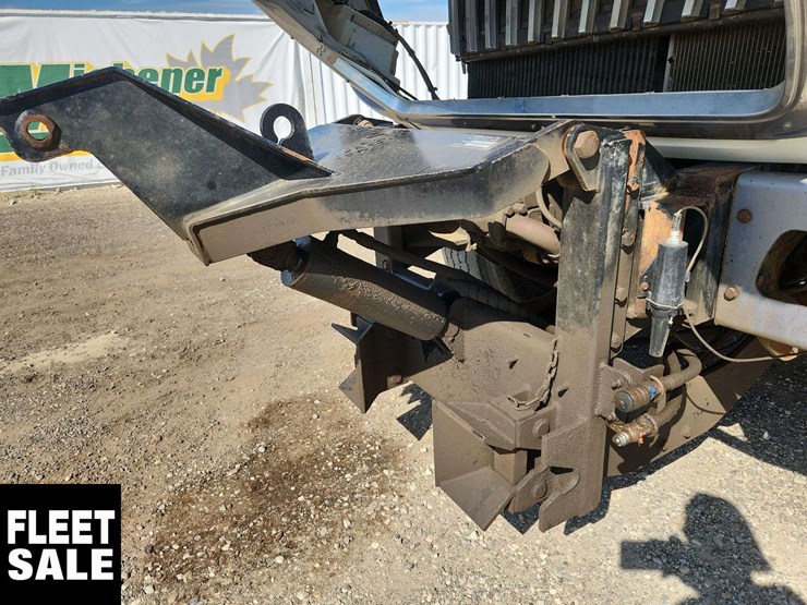 international-workstar-7500-image-40