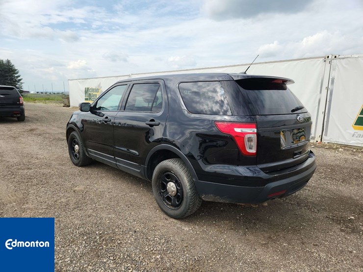 2015-ford-explorer-image-3