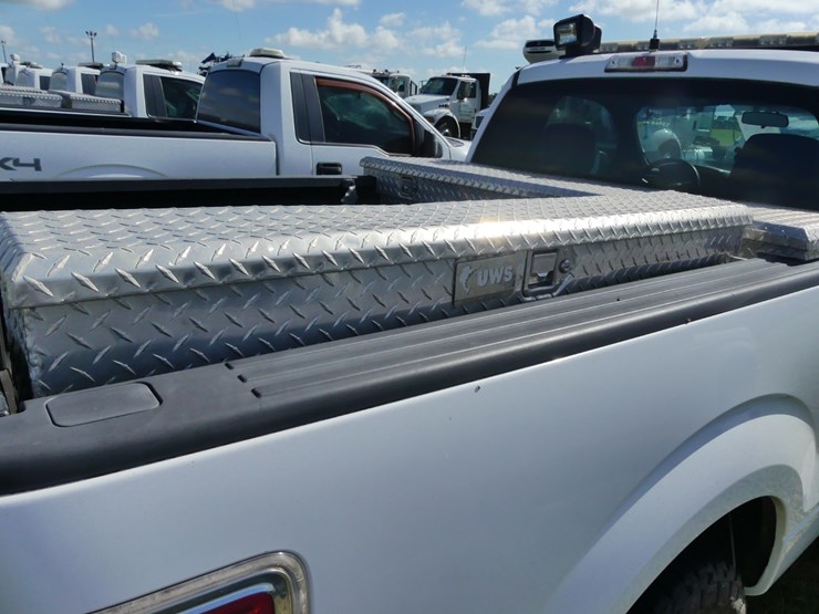 2014-ford-f150-xl-image-9
