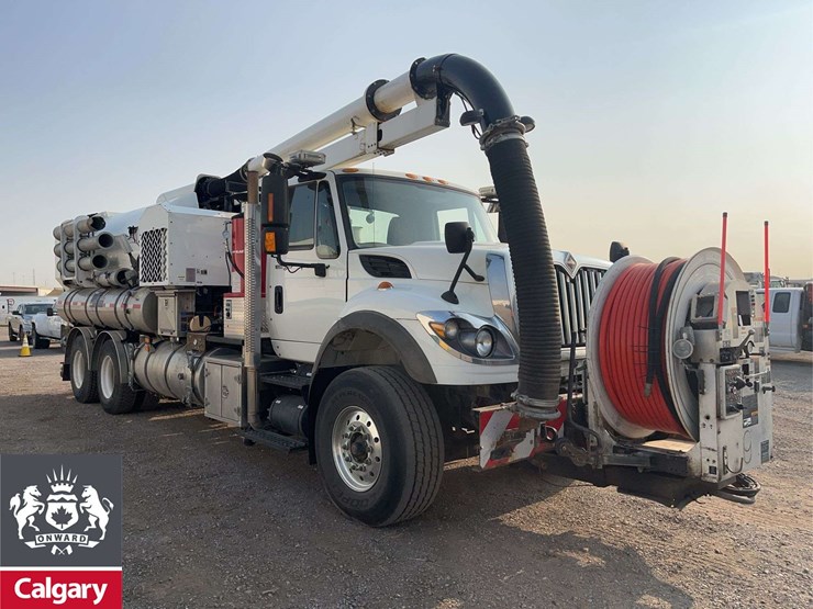 international-workstar-7500-image-2