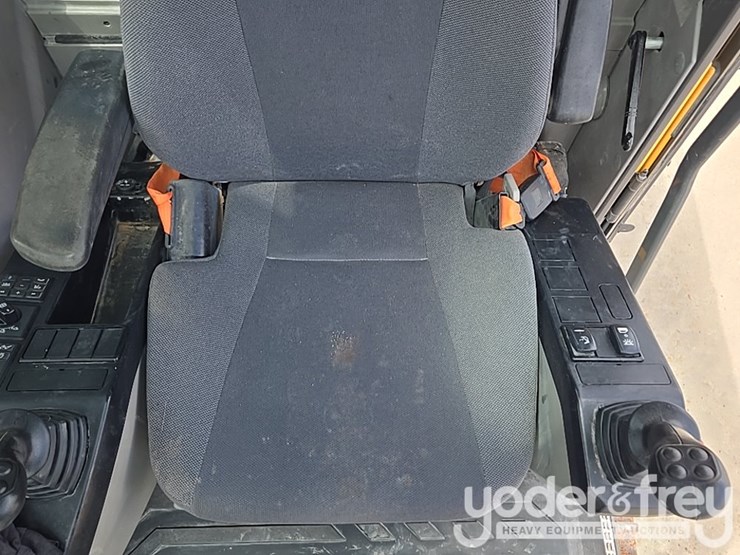 2020-volvo-ec300el-image-65