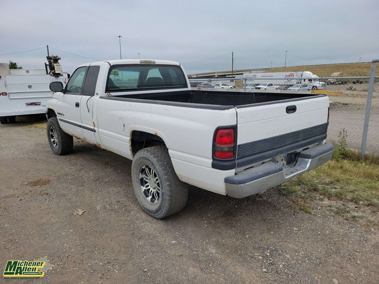 2001-dodge-ram-1500-image-9