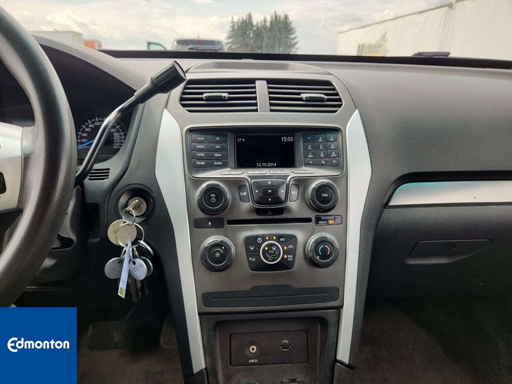 2015-ford-explorer-image-9