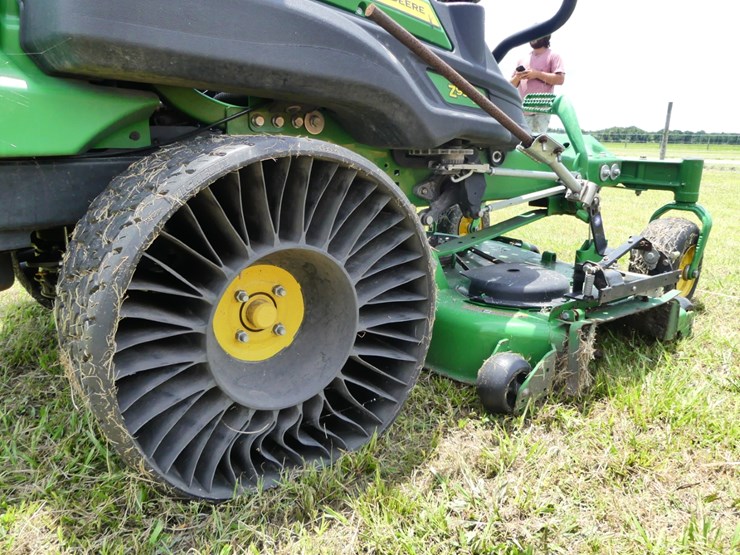 2023-john-deere-z994r-image-6