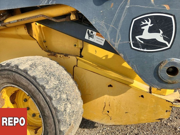 deere-326d-image-44