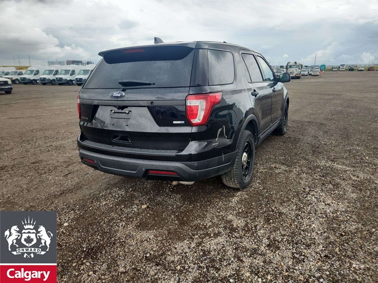 2019-ford-explorer-image-4