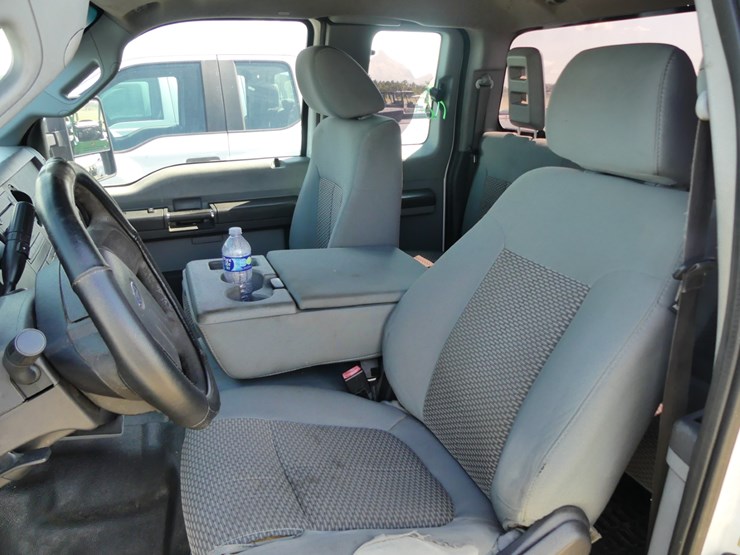 2011-ford-f250-xl-image-13