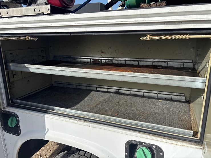 2016-ford-f550-image-6