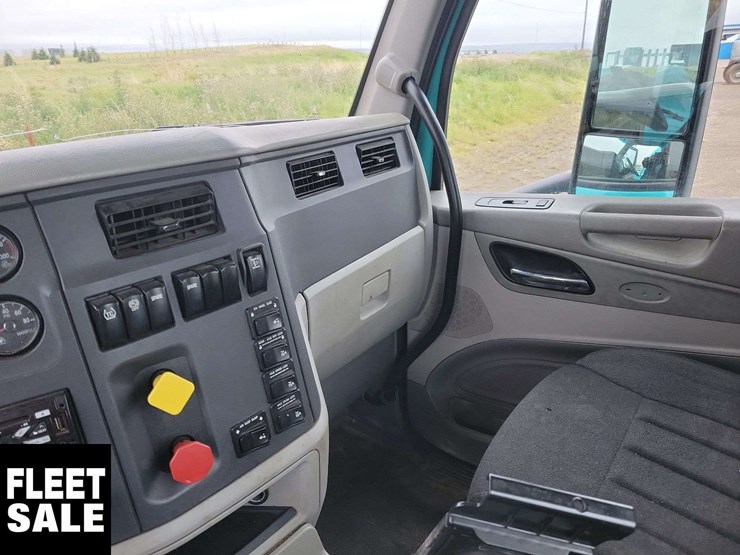 2018-peterbilt-579-image-26