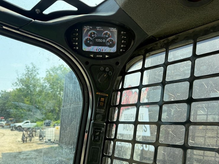 2022-bobcat-s740-image-20