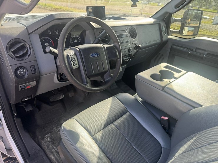 2016-ford-f550-image-52