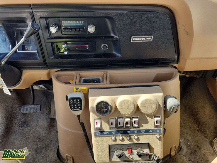 1983-ford-e250-image-5