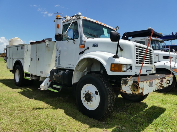 2001-international-4800-image-2