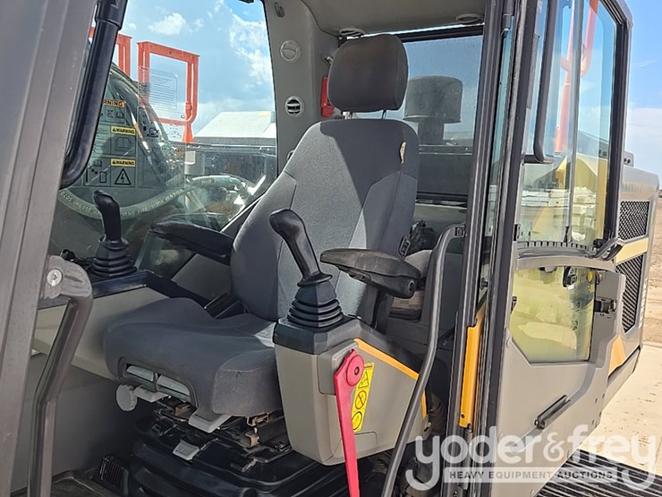 2019-volvo-ec300el-image-67