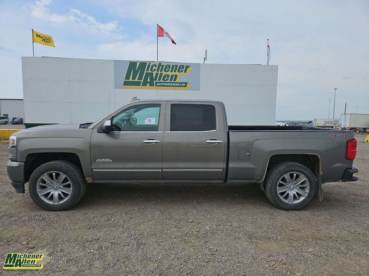 2017-chevrolet-silverado-1500-image-2