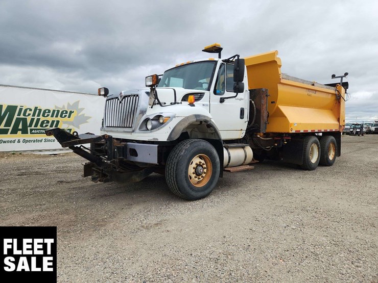 international-workstar-7500-image-1